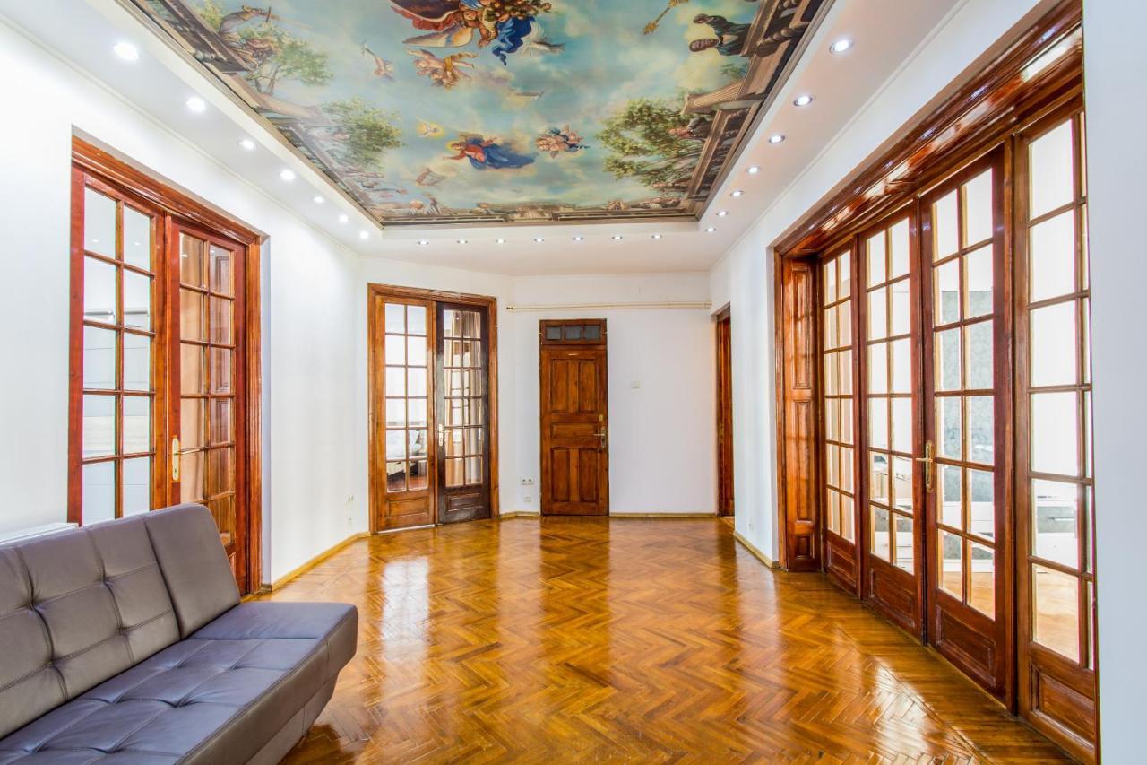 Faryna Apartment *